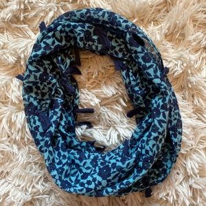 Infinity scarf
